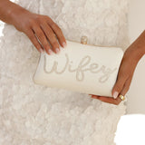 Wifey Satin Clutch - Zlato