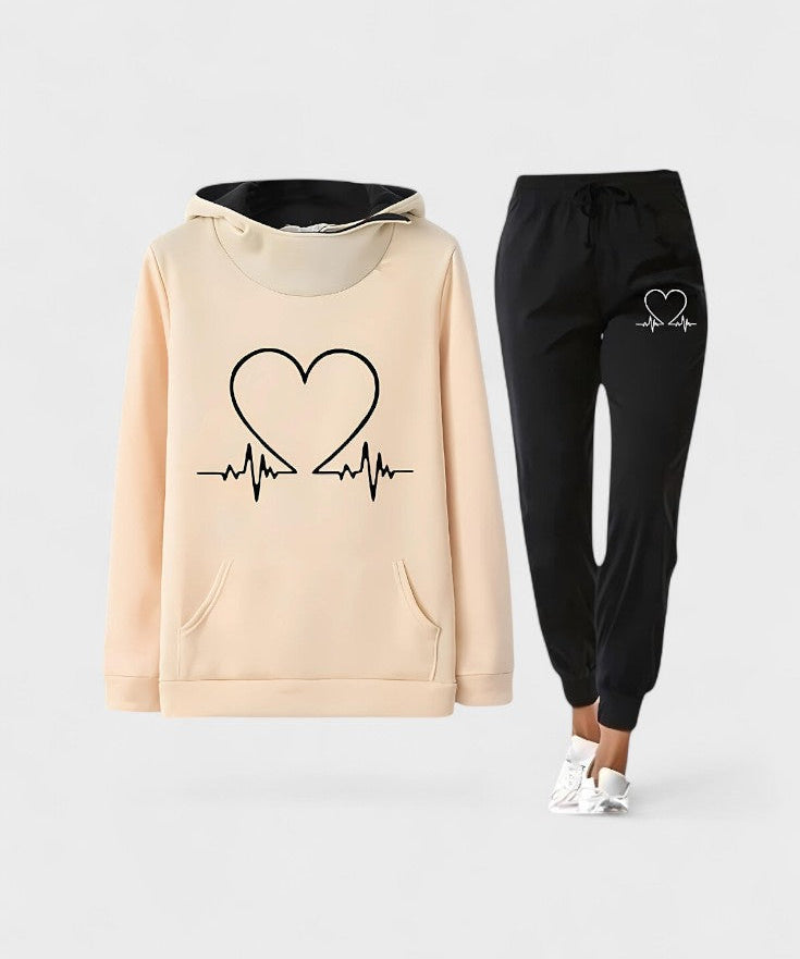 Claire | Set