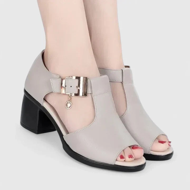 Lyzanne | Elegantne Sandale